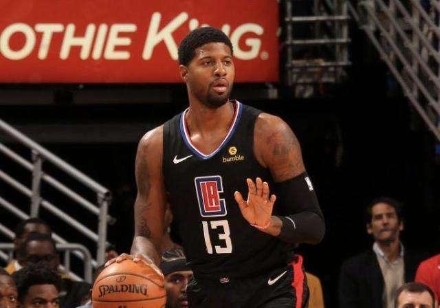 间高强度的 间高强度的